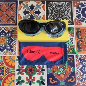 Clare V. Julia Sunglasses in Black